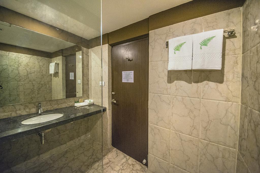 Готель The Fern Residency Колката Екстер'єр фото